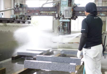 ��^���������@